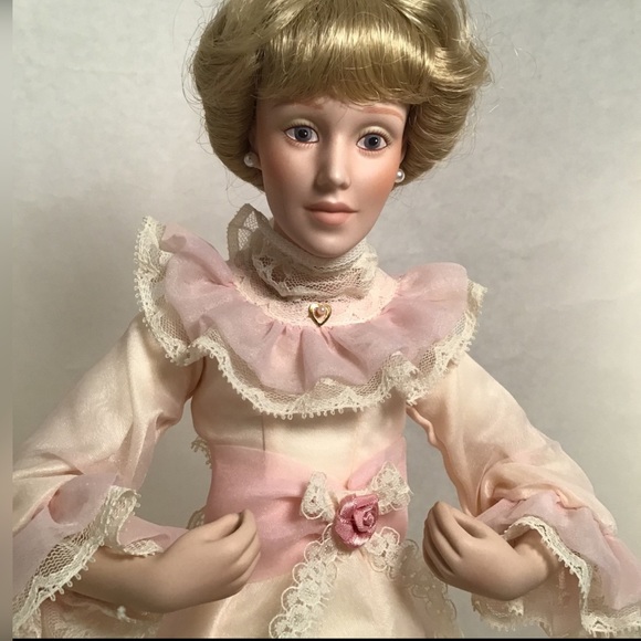 DANBURY MINT "Mother's Loving Touch" Mother & Daughter Porcelain Dolls Set - NIB - Picture 7 of 15